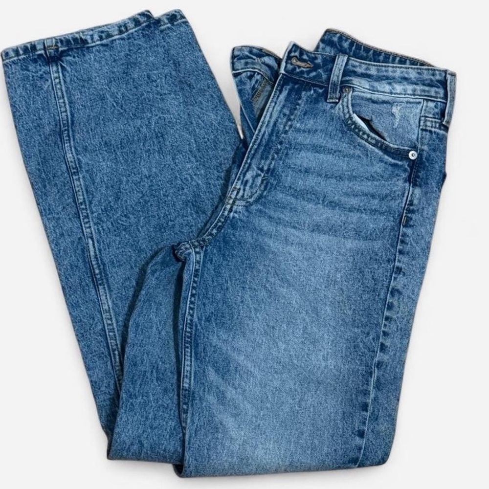 Blue high-waisted straight leg jeans
